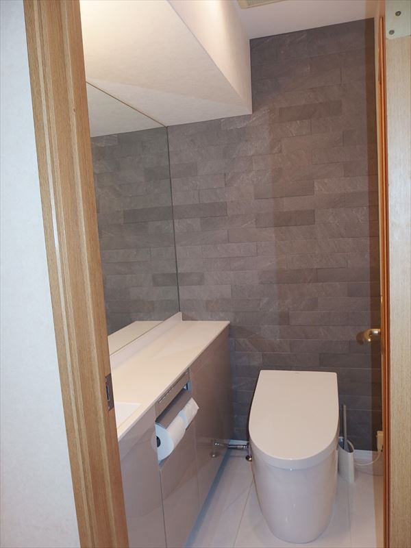 TOTO ネオレストで高級感のあるトイレに 品川区H様邸 TOTO ネオレストで高級感のあるトイレに 品川区H様邸